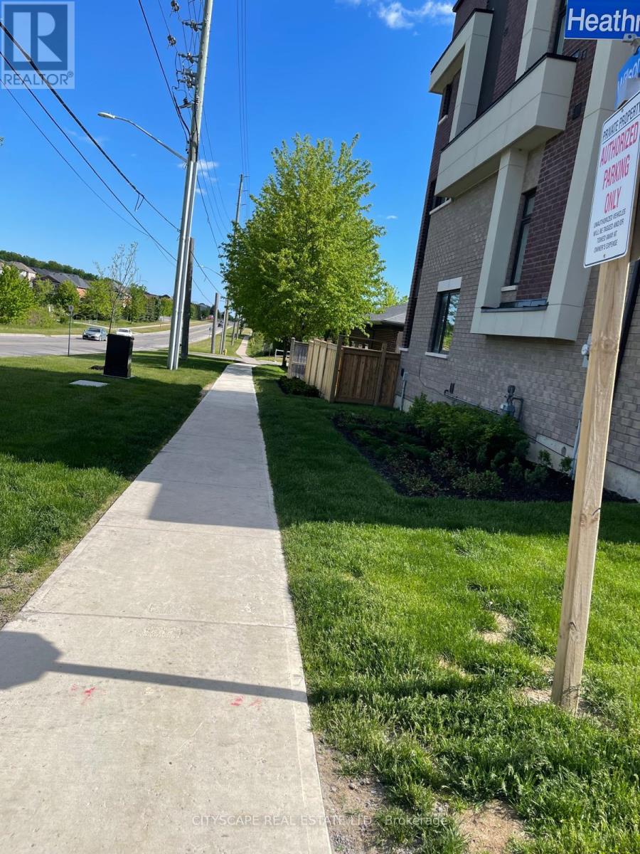 801 Heathrow Path, Oshawa, Ontario  L1H 7K5 - Photo 10 - E13212516