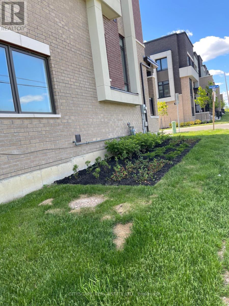 801 Heathrow Path, Oshawa, Ontario  L1H 7K5 - Photo 18 - E13212516