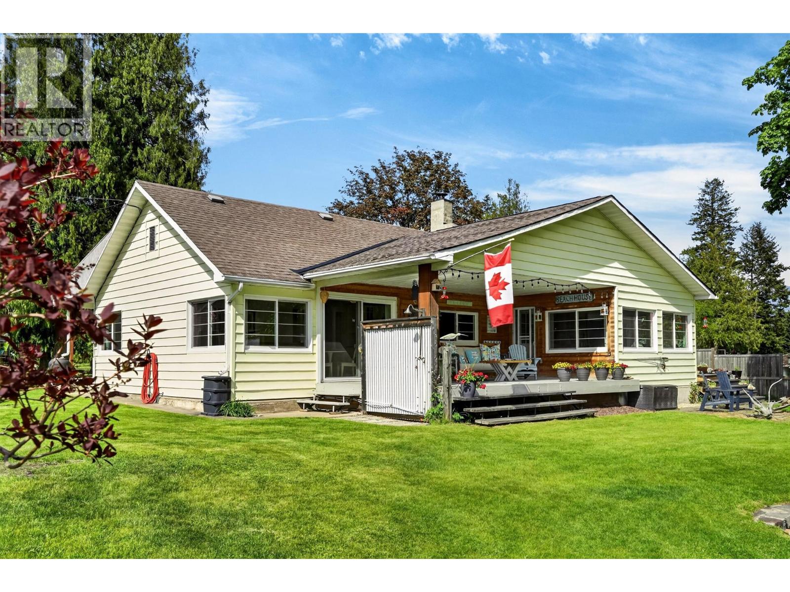 8110 & 8120 Busk Road, Balfour, British Columbia  V0G 1C0 - Photo 4 - 10389011