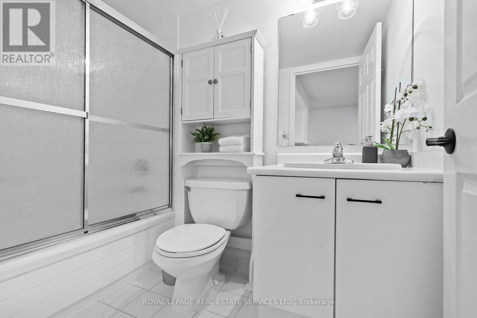202 - 185 Robinson Street, Oakville, Ontario  L6J 7P6 - Photo 15 - W13062840