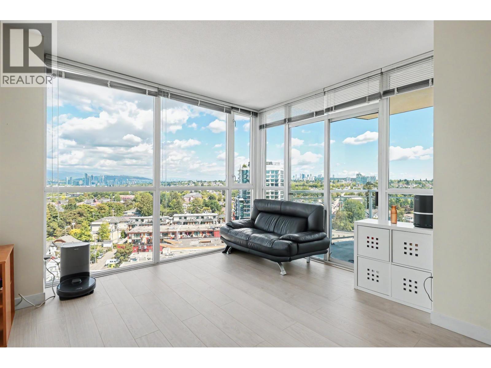 1307 4028 Knight Street, Vancouver, British Columbia  V5N 5Y8 - Photo 2 - R3083803