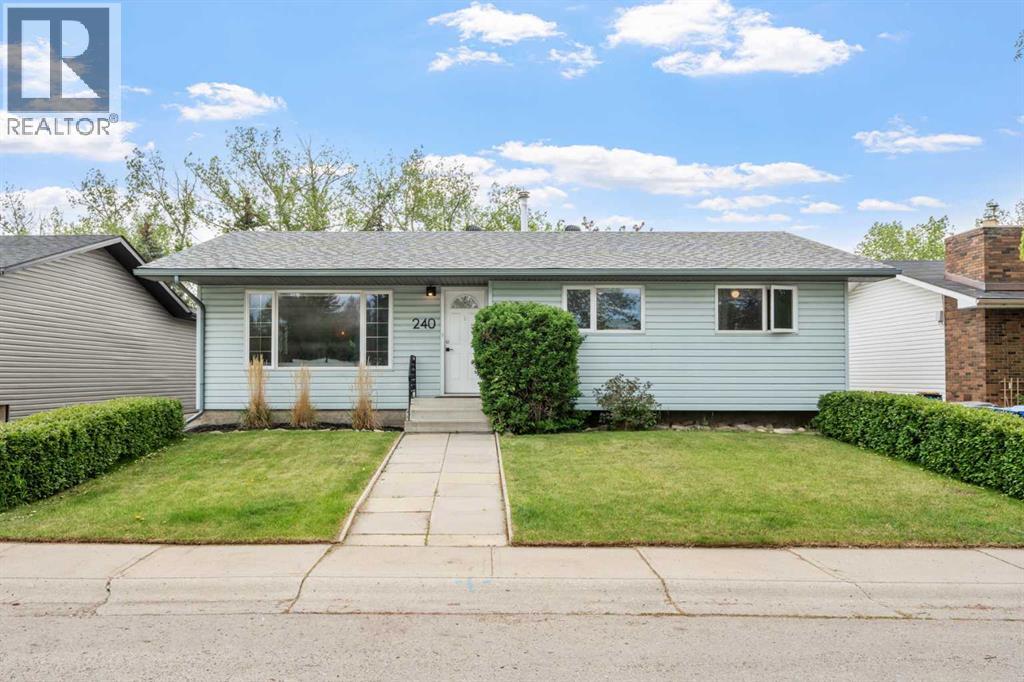 240 Lynnview Way Se, Calgary, Alberta  T2C 1T6 - Photo 1 - A2315458