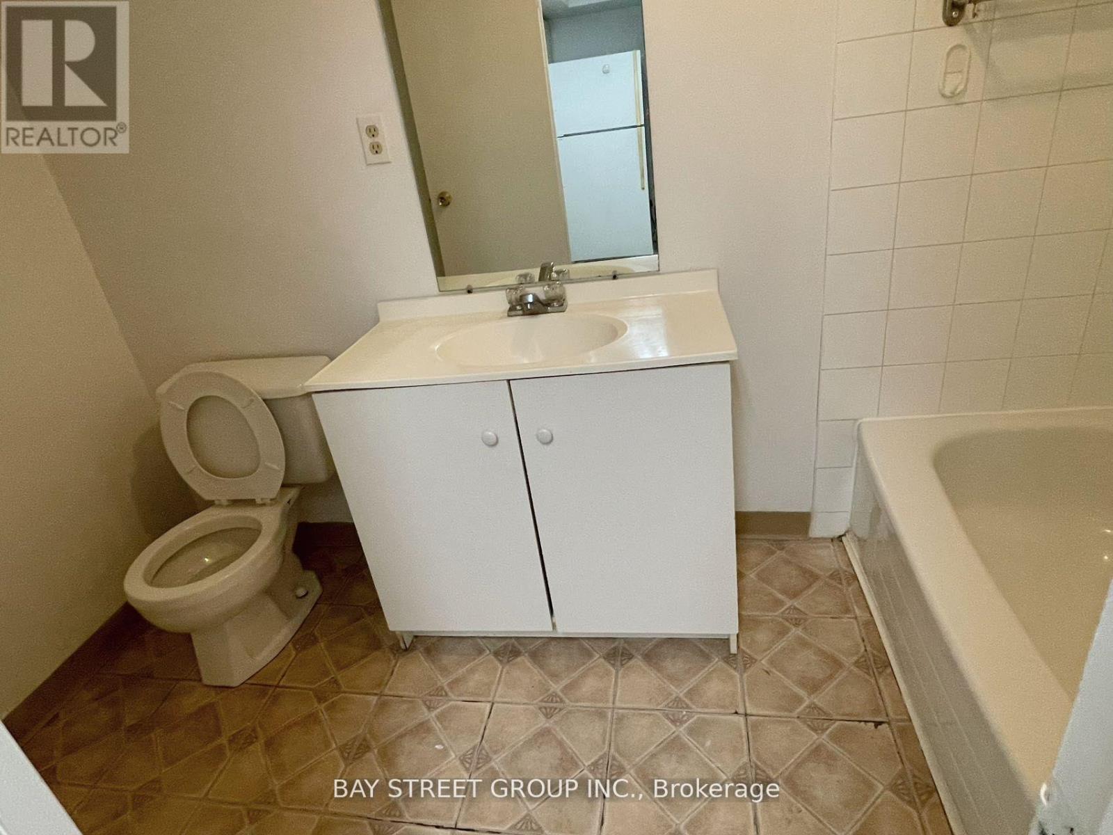 46 Hendon Road, Markham, Ontario  L3R 6Z6 - Photo 14 - N13218750
