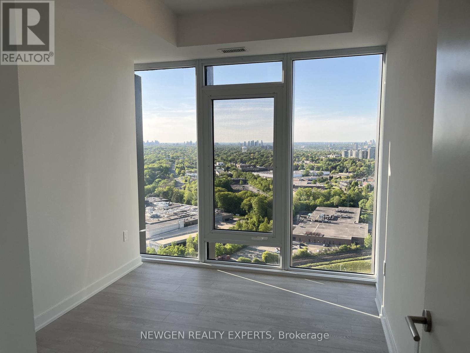 2905 - 5 Quarrington Lane, Toronto, Ontario  M3C 0S5 - Photo 10 - C13216416