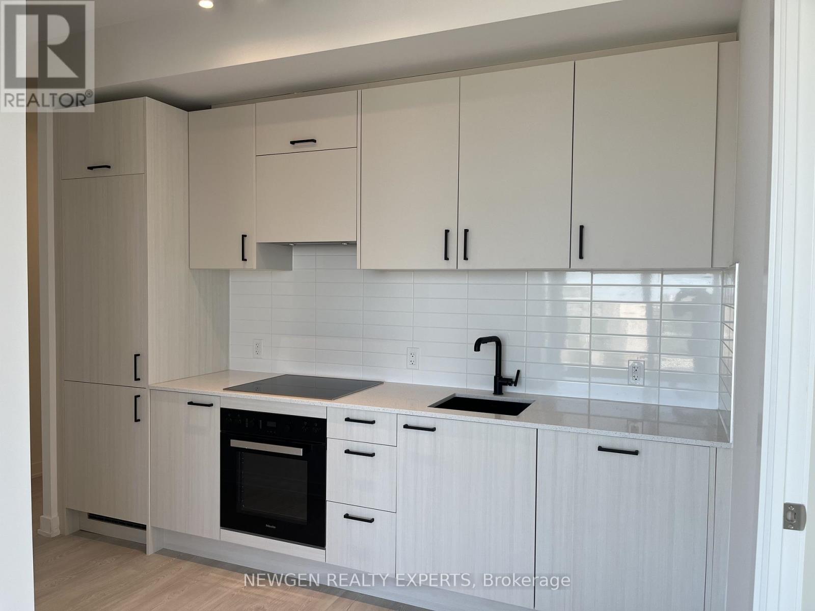 2905 - 5 Quarrington Lane, Toronto, Ontario  M3C 0S5 - Photo 9 - C13216416
