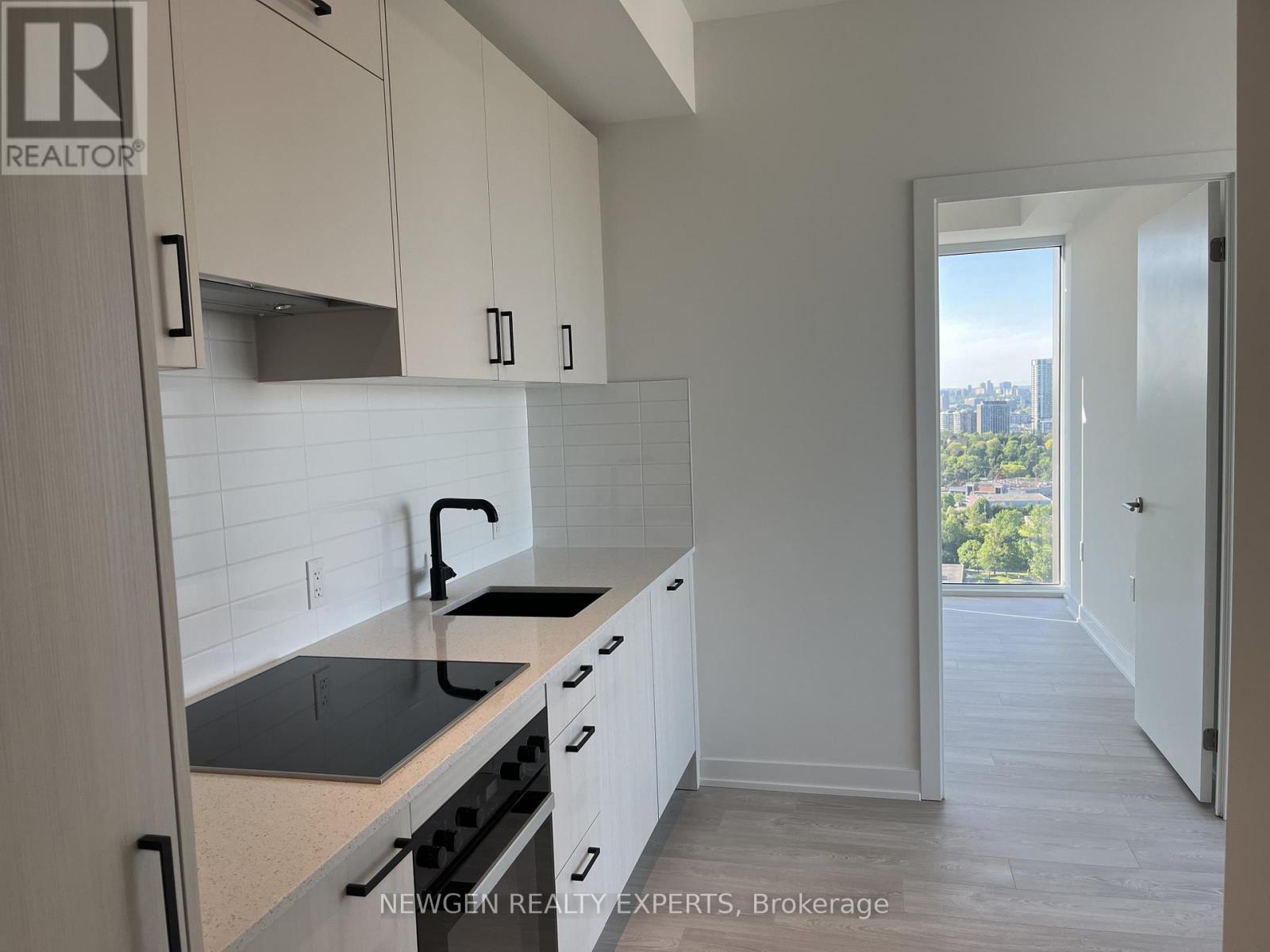 2905 - 5 Quarrington Lane, Toronto, Ontario  M3C 0S5 - Photo 4 - C13216416