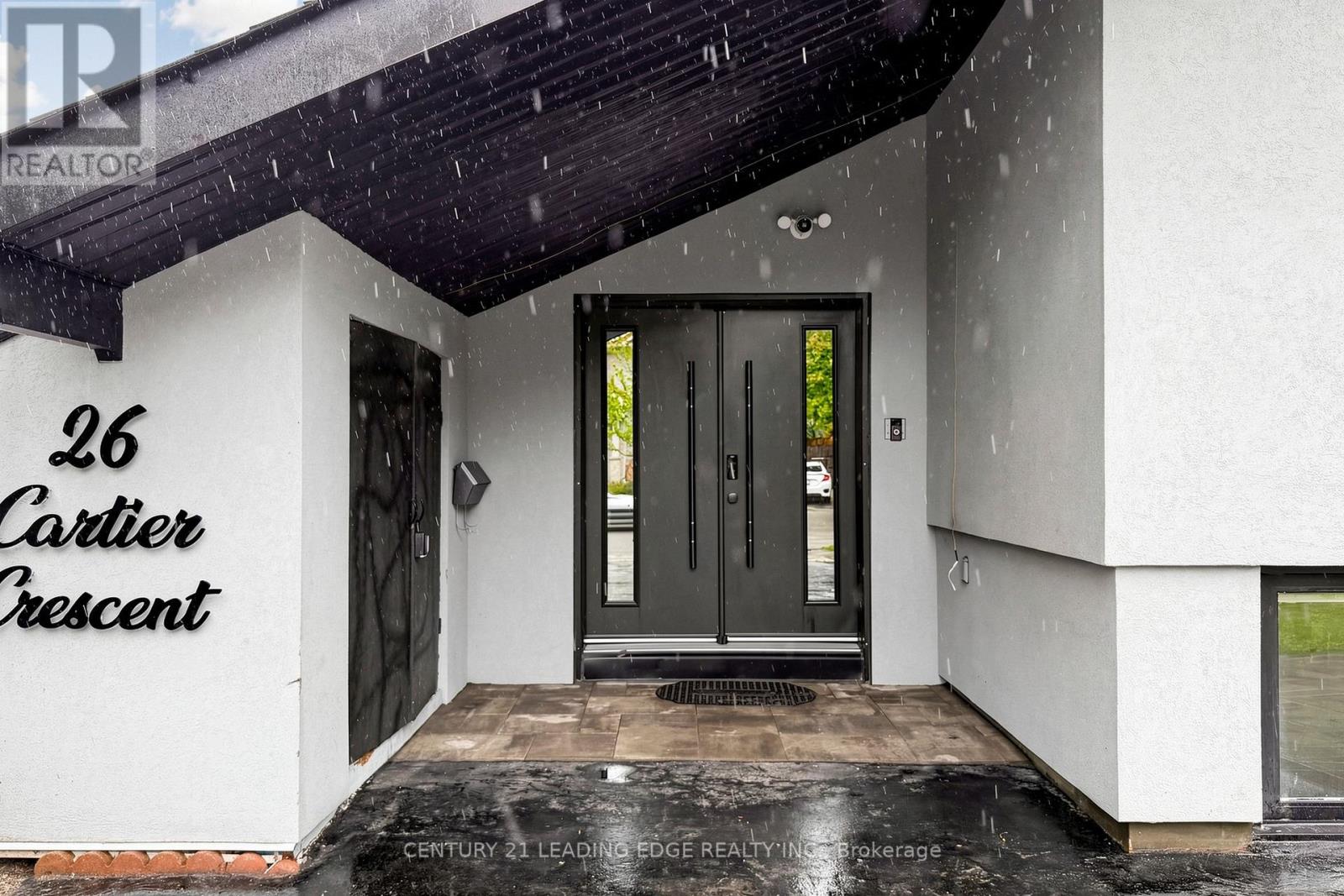 26 Cartier Crescent, Toronto, Ontario  M1P 3N8 - Photo 2 - E13214724