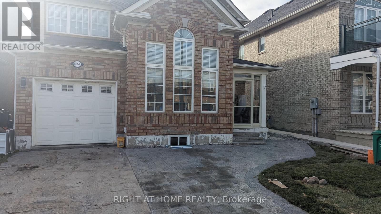 5654 Churchill Meadows Boulevard, Mississauga, Ontario  L5M 7A7 - Photo 1 - W13218780