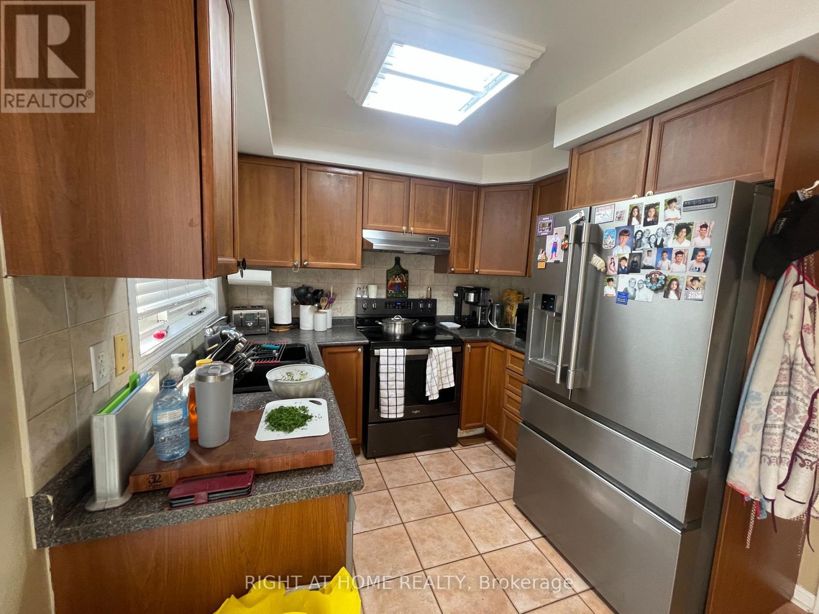 5654 Churchill Meadows Boulevard, Mississauga, Ontario  L5M 7A7 - Photo 11 - W13218780