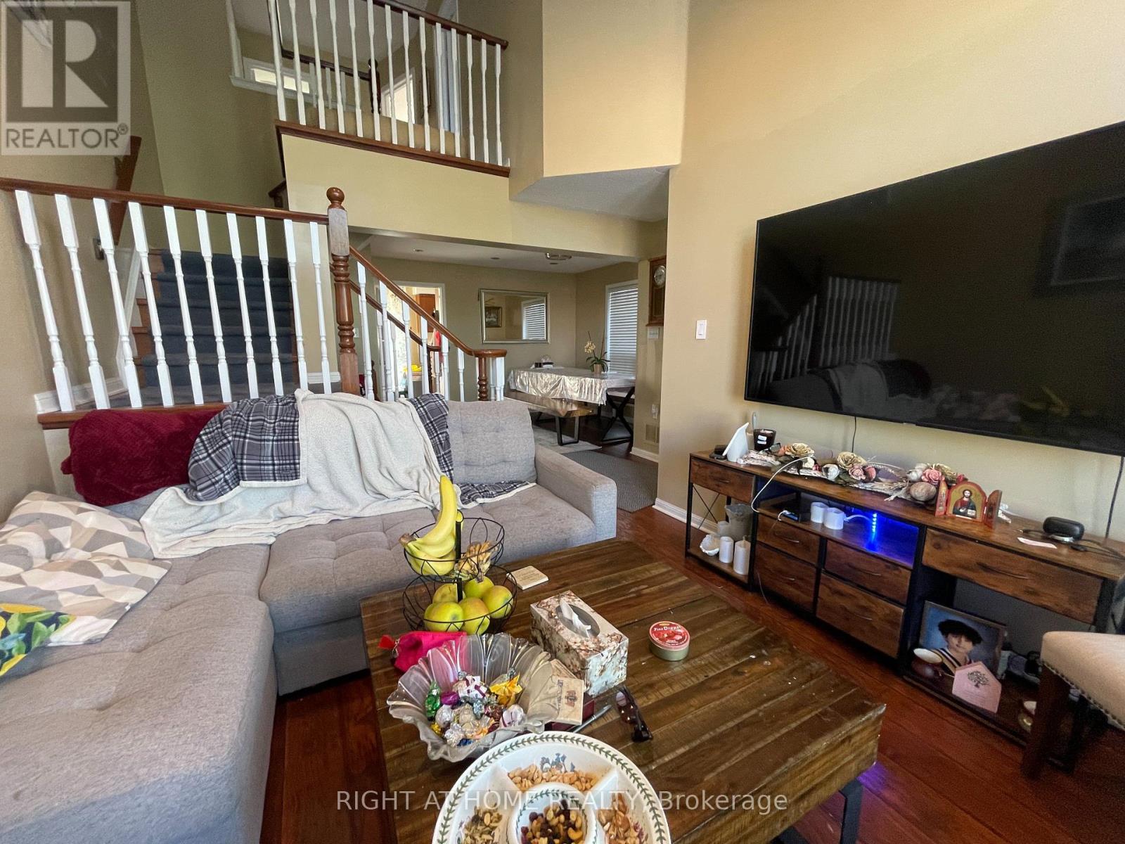 5654 Churchill Meadows Boulevard, Mississauga, Ontario  L5M 7A7 - Photo 5 - W13218780