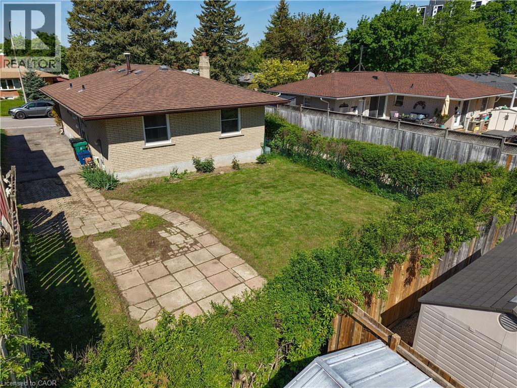 106 Kimberly Crescent, Kitchener, Ontario  N2E 1C9 - Photo 4 - 40833799