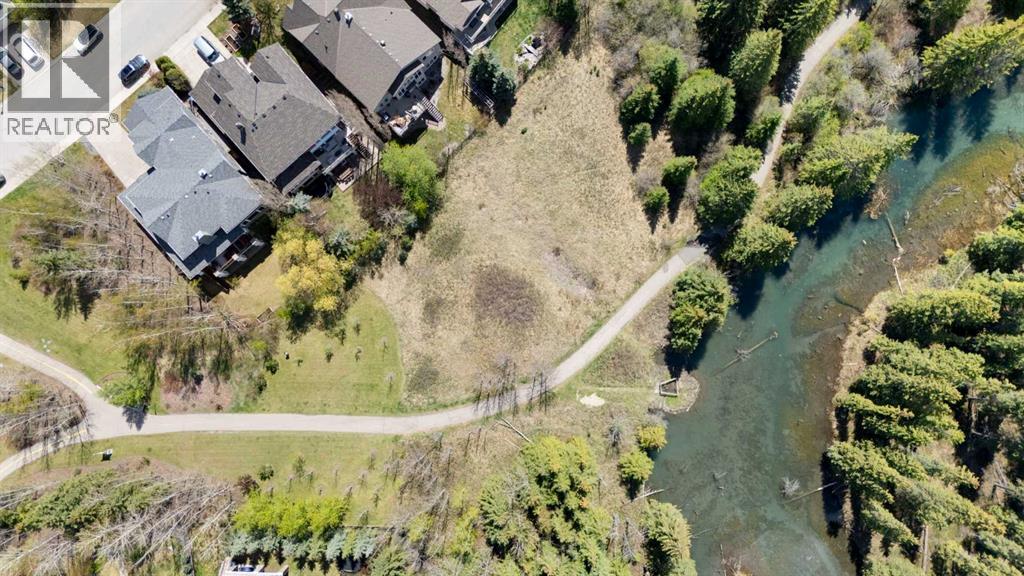 7 Discovery Ridge Cove SW, Calgary, Alberta  T2H 4Y1 - Photo 49 - A2314898