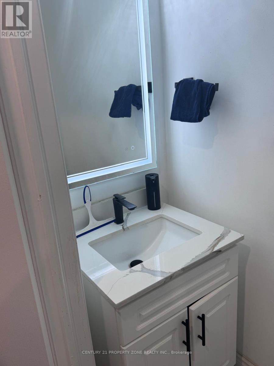Upper - 721 Hutchinson Avenue, Milton, Ontario  L9T 6A6 - Photo 8 - W13218784