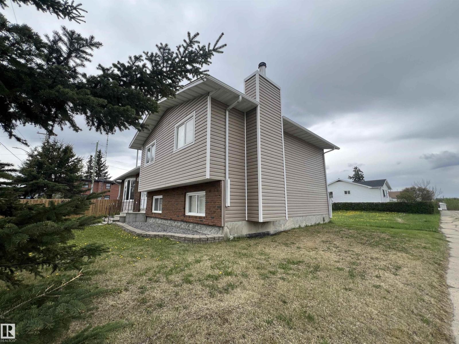 4903 52 Av, Evansburg, Alberta  T0E 0T0 - Photo 4 - E4489944