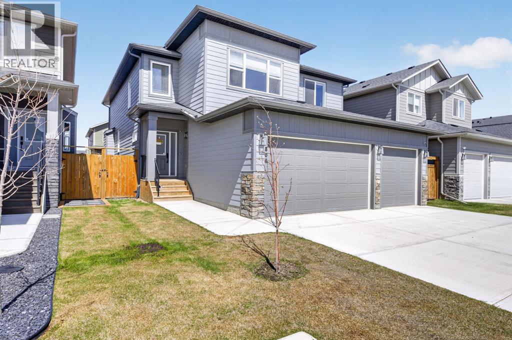 806 Mandalay Boulevard, Carstairs, Alberta  T0M 0N0 - Photo 3 - A2306627