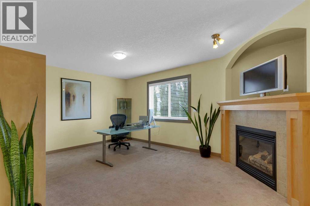 8 Elmont Court SW, Calgary, Alberta  T3H 5Z8 - Photo 20 - A2314670