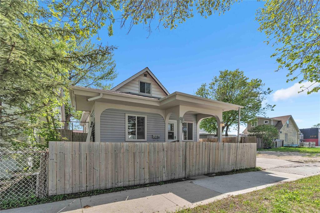 1084 Manitoba Avenue, Winnipeg, Manitoba  R2X 0K4 - Photo 0 - 202612183