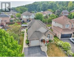 222 DORCHESTER DRIVE, Grimsby, Ontario
