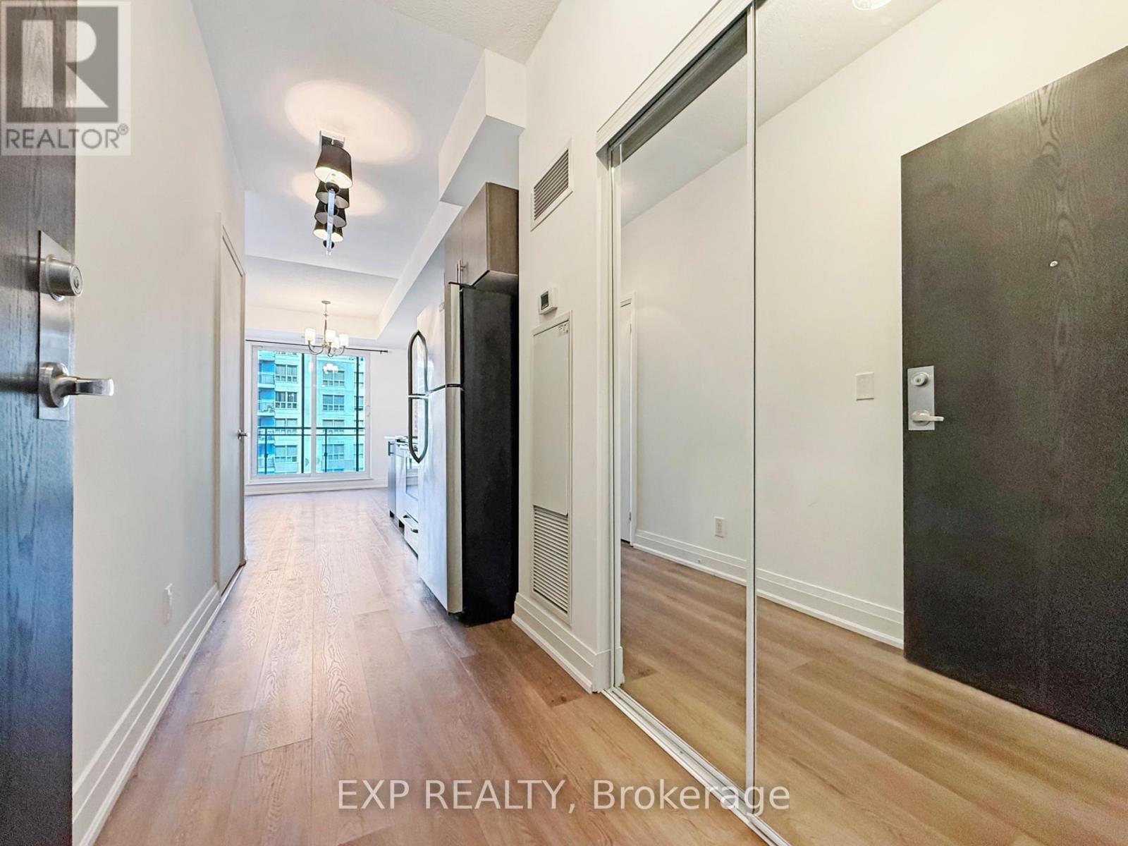 401 - 17 Kenaston Gardens, Toronto, Ontario  M2K 1G7 - Photo 2 - C13172574