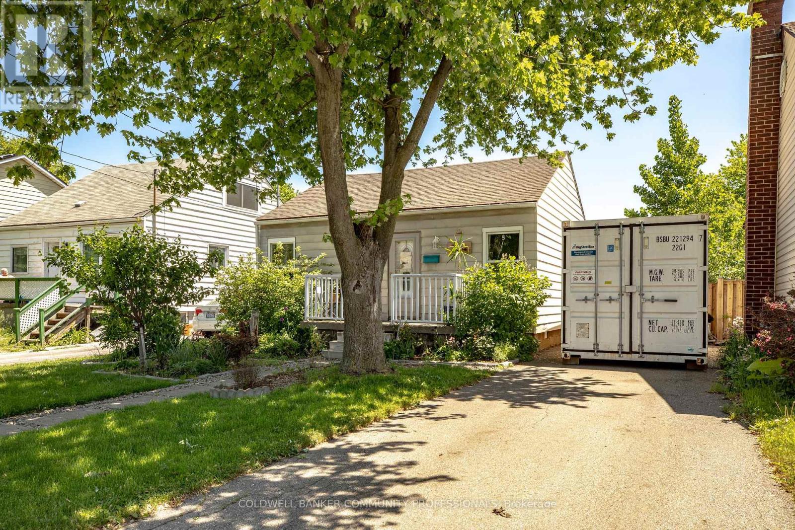 364 TRAGINA AVENUE N, Hamilton, Ontario