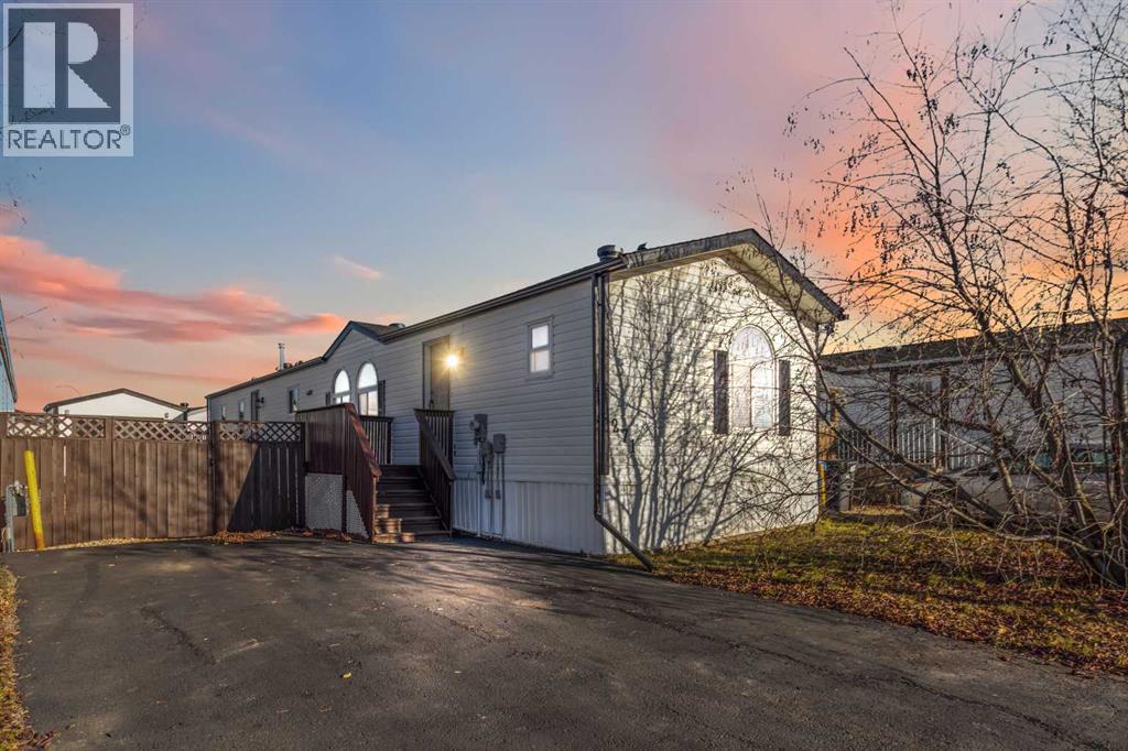 271 Cree Road, Fort Mcmurray, Alberta  T9K 1X8 - Photo 2 - A2297645