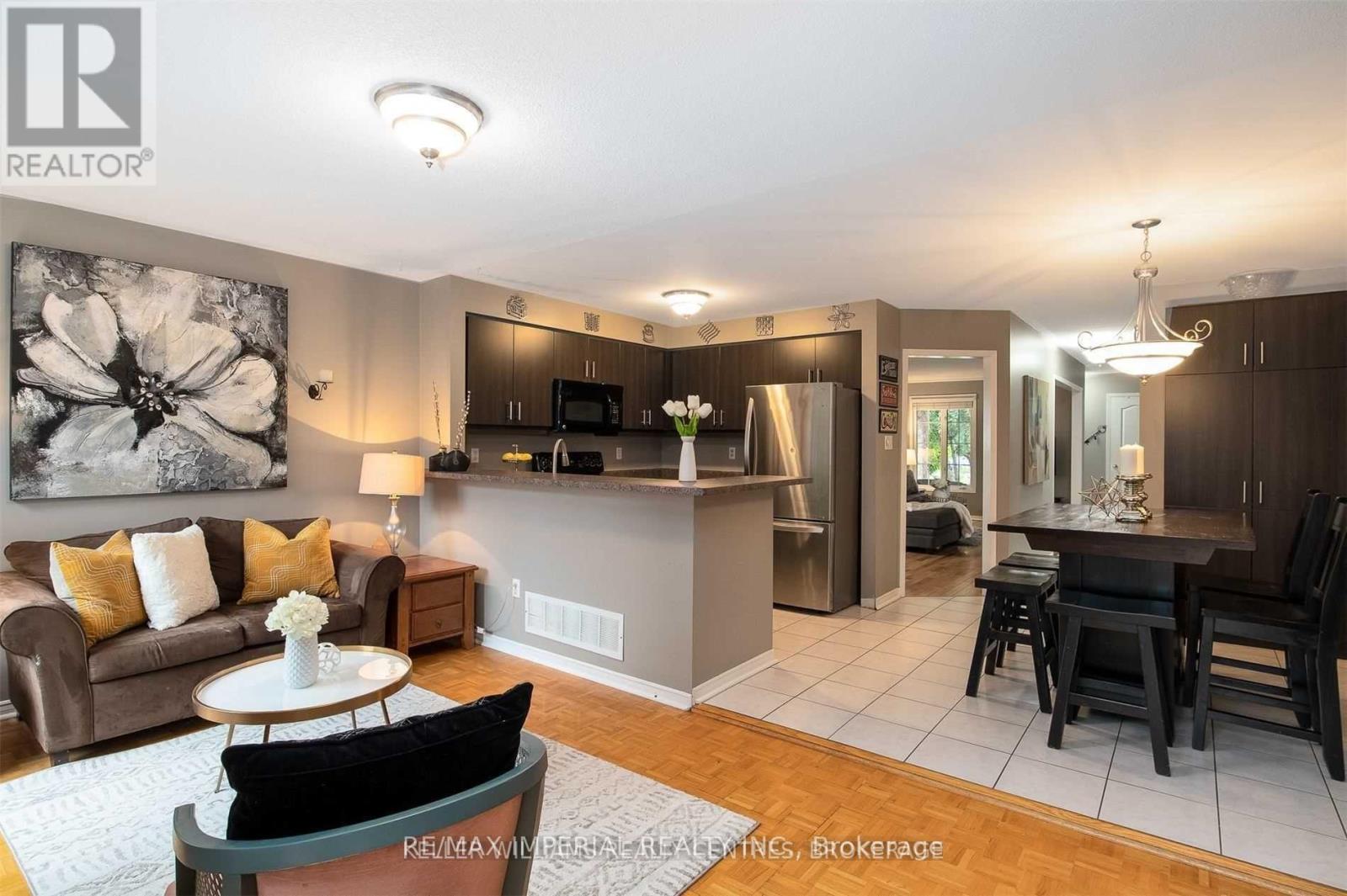 453 Heddle Crescent, Newmarket, Ontario  L3X 2J4 - Photo 5 - N13218792