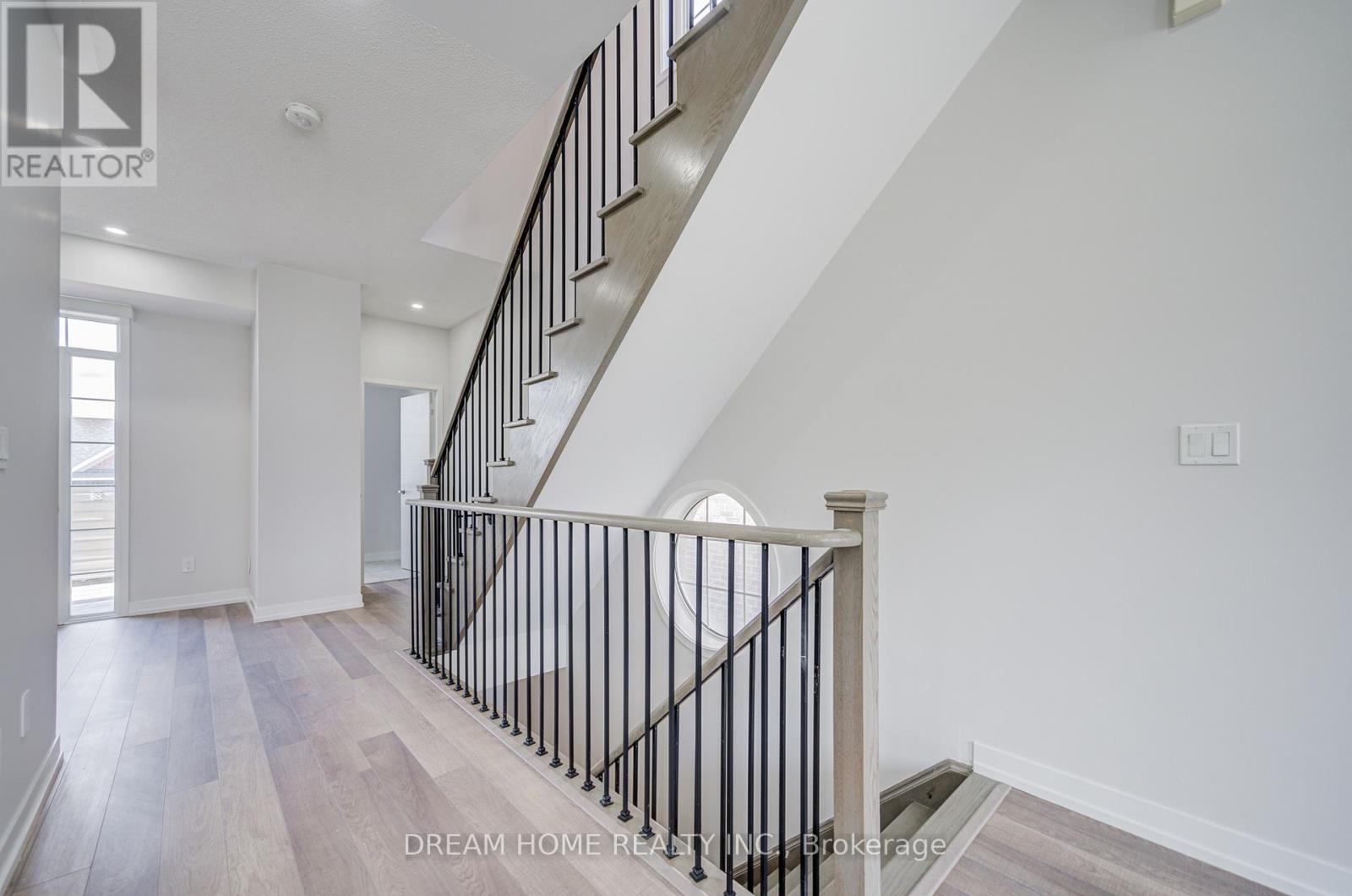 7 Heswall Lane, Newmarket, Ontario  L3Y 0E1 - Photo 15 - N13218794