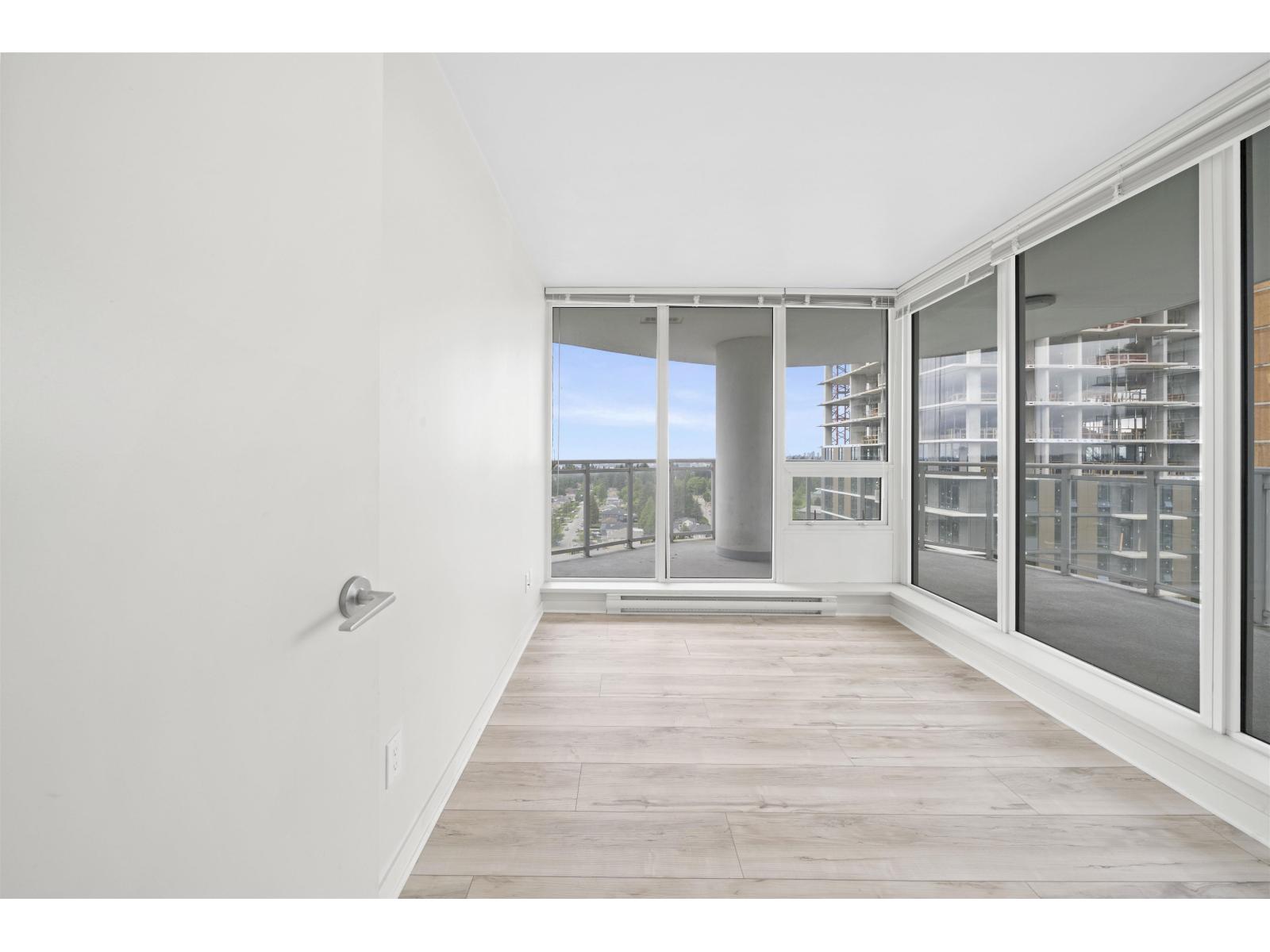 1801 13303 Central Avenue, Surrey, British Columbia  V3T 0K6 - Photo 15 - R3130003