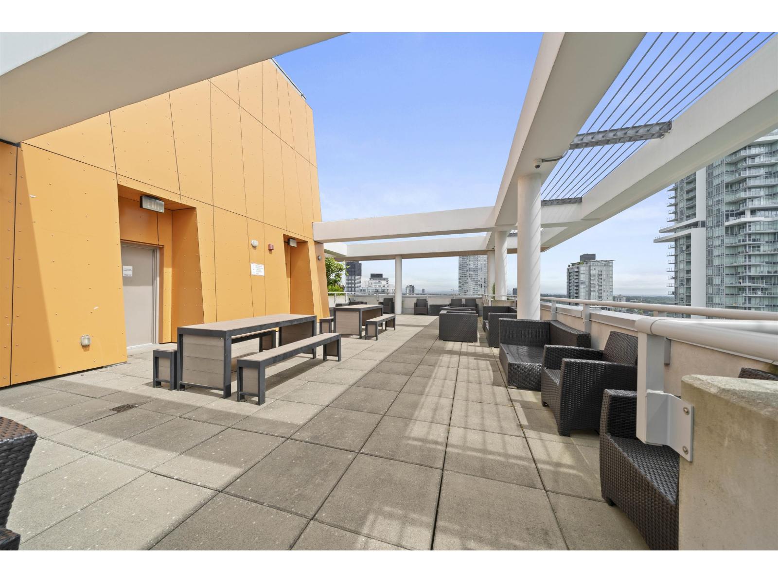 1801 13303 Central Avenue, Surrey, British Columbia  V3T 0K6 - Photo 27 - R3130003