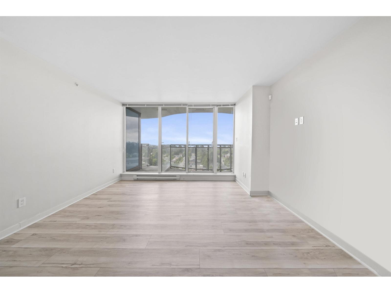 1801 13303 Central Avenue, Surrey, British Columbia  V3T 0K6 - Photo 4 - R3130003