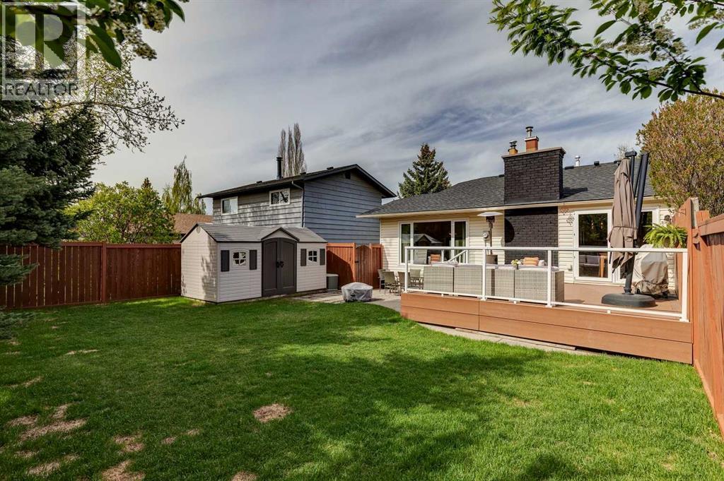 68 Woodmont Rise Sw, Calgary, Alberta  T2W 4L5 - Photo 6 - A2309817