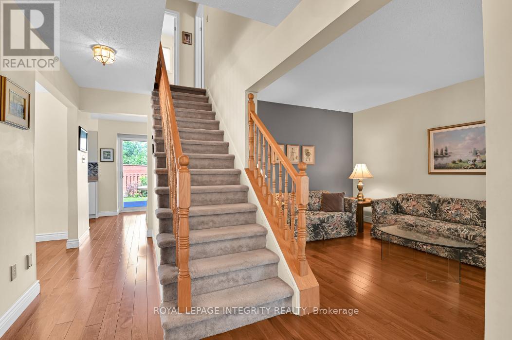 121 Dossetter Way, Ottawa, Ontario  K1G 4S4 - Photo 3 - X13218822