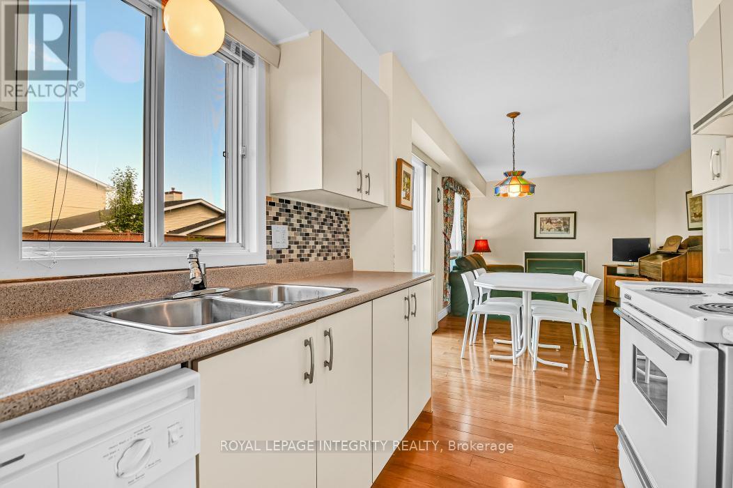 121 Dossetter Way, Ottawa, Ontario  K1G 4S4 - Photo 8 - X13218822