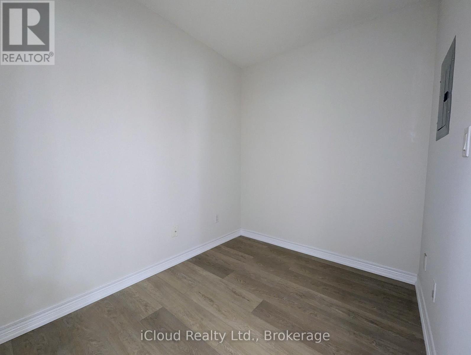 702 - 761 Bay Street, Toronto, Ontario  M5G 2R2 - Photo 10 - C13218826