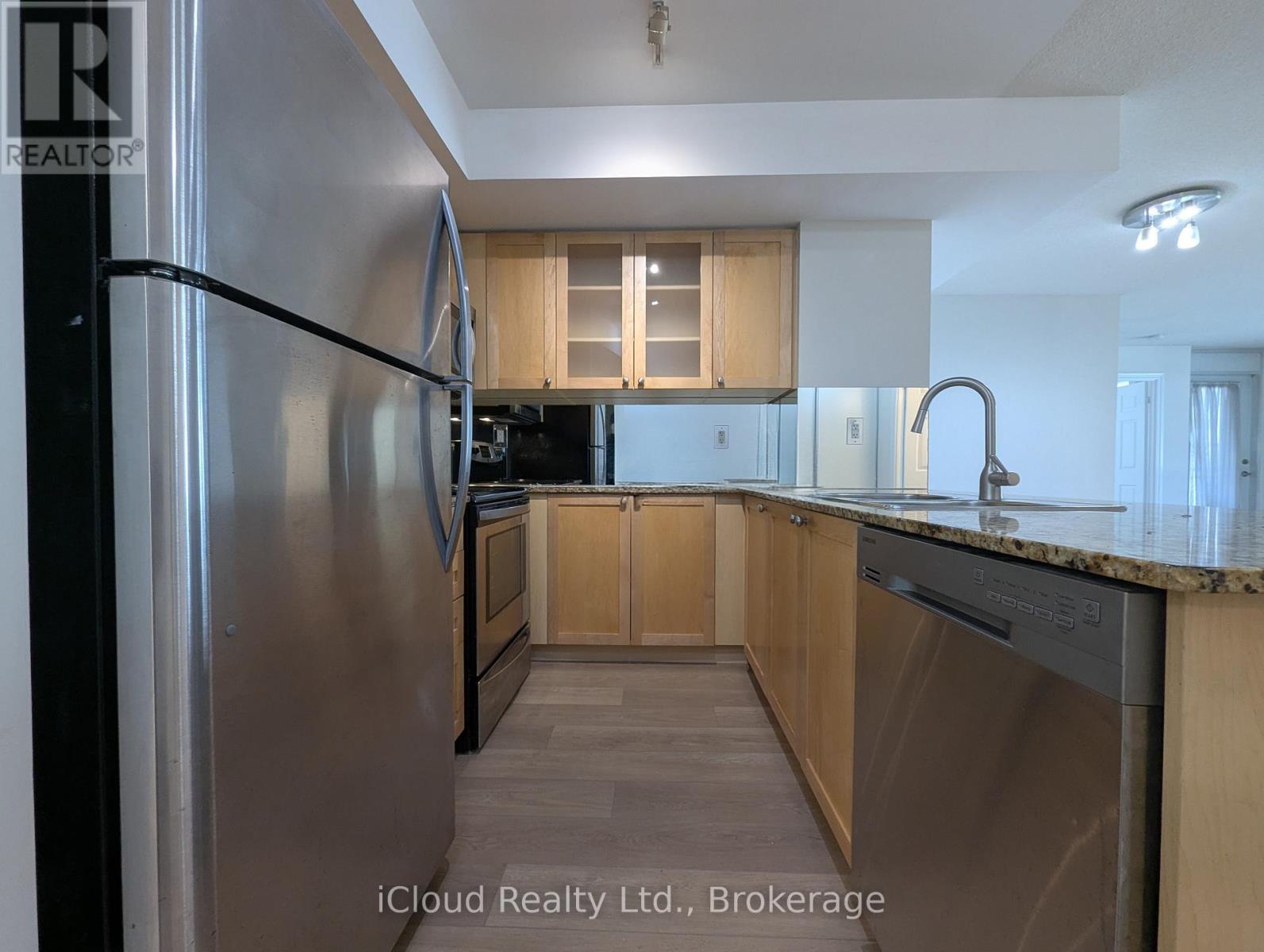 702 - 761 Bay Street, Toronto, Ontario  M5G 2R2 - Photo 11 - C13218826