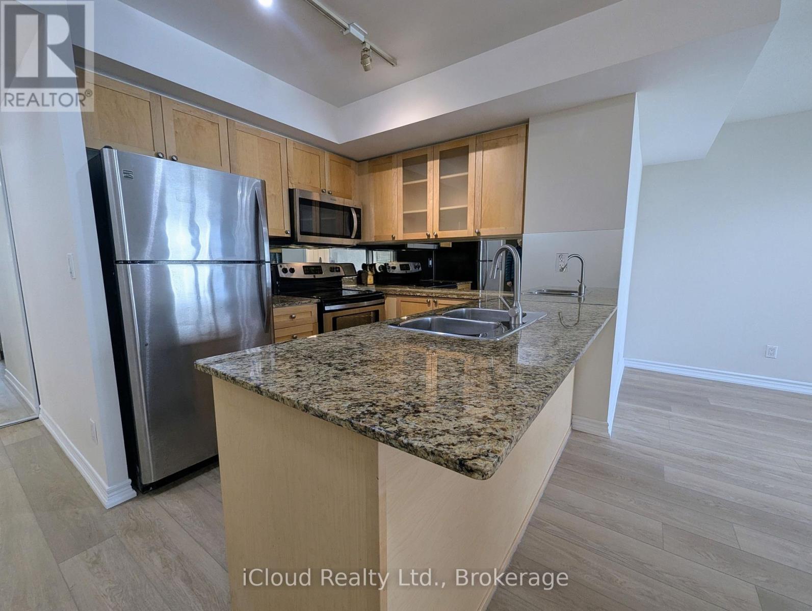 702 - 761 Bay Street, Toronto, Ontario  M5G 2R2 - Photo 12 - C13218826