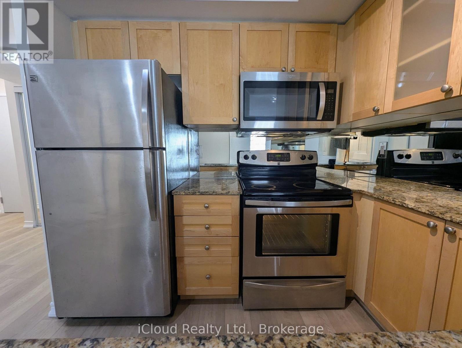 702 - 761 Bay Street, Toronto, Ontario  M5G 2R2 - Photo 13 - C13218826