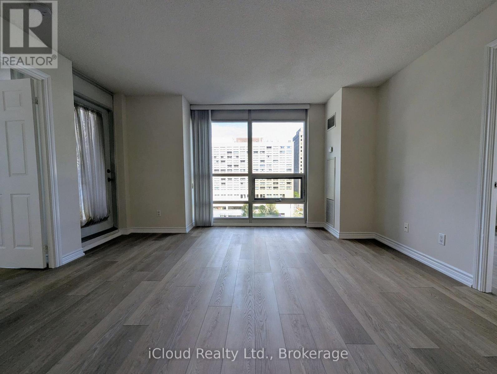 702 - 761 Bay Street, Toronto, Ontario  M5G 2R2 - Photo 17 - C13218826