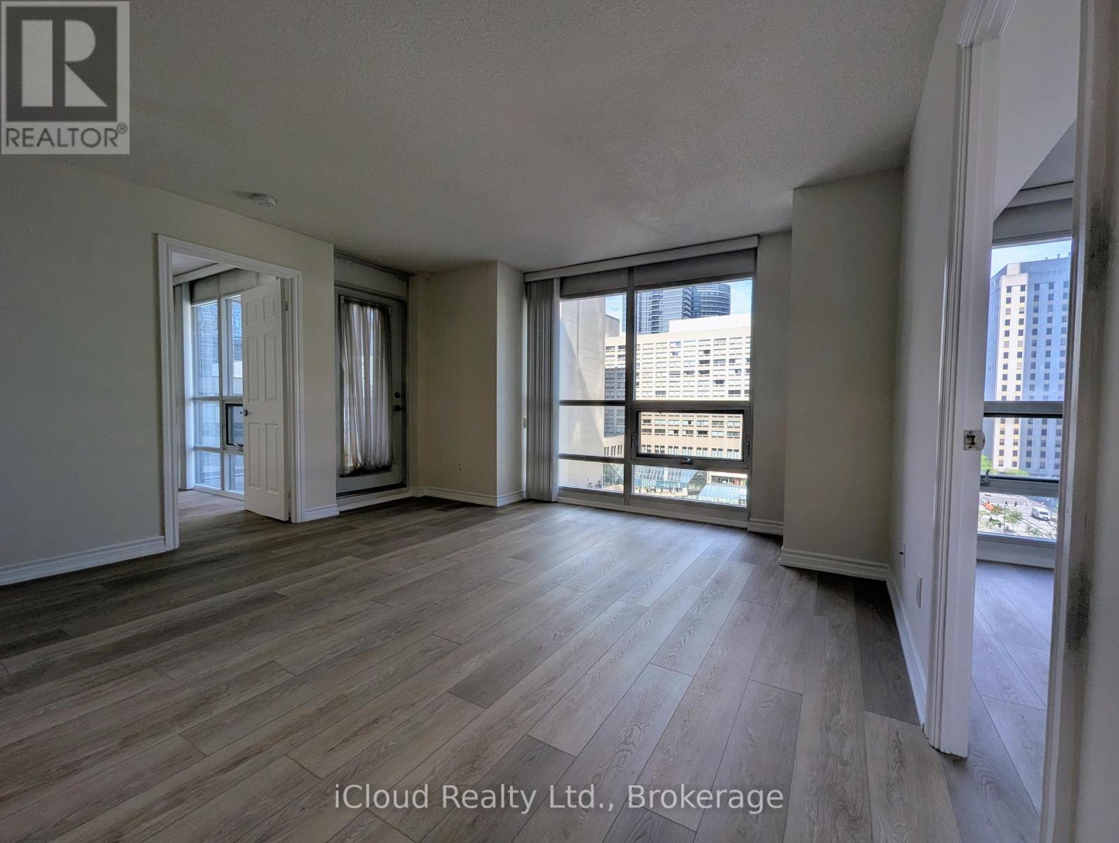 702 - 761 Bay Street, Toronto, Ontario  M5G 2R2 - Photo 18 - C13218826