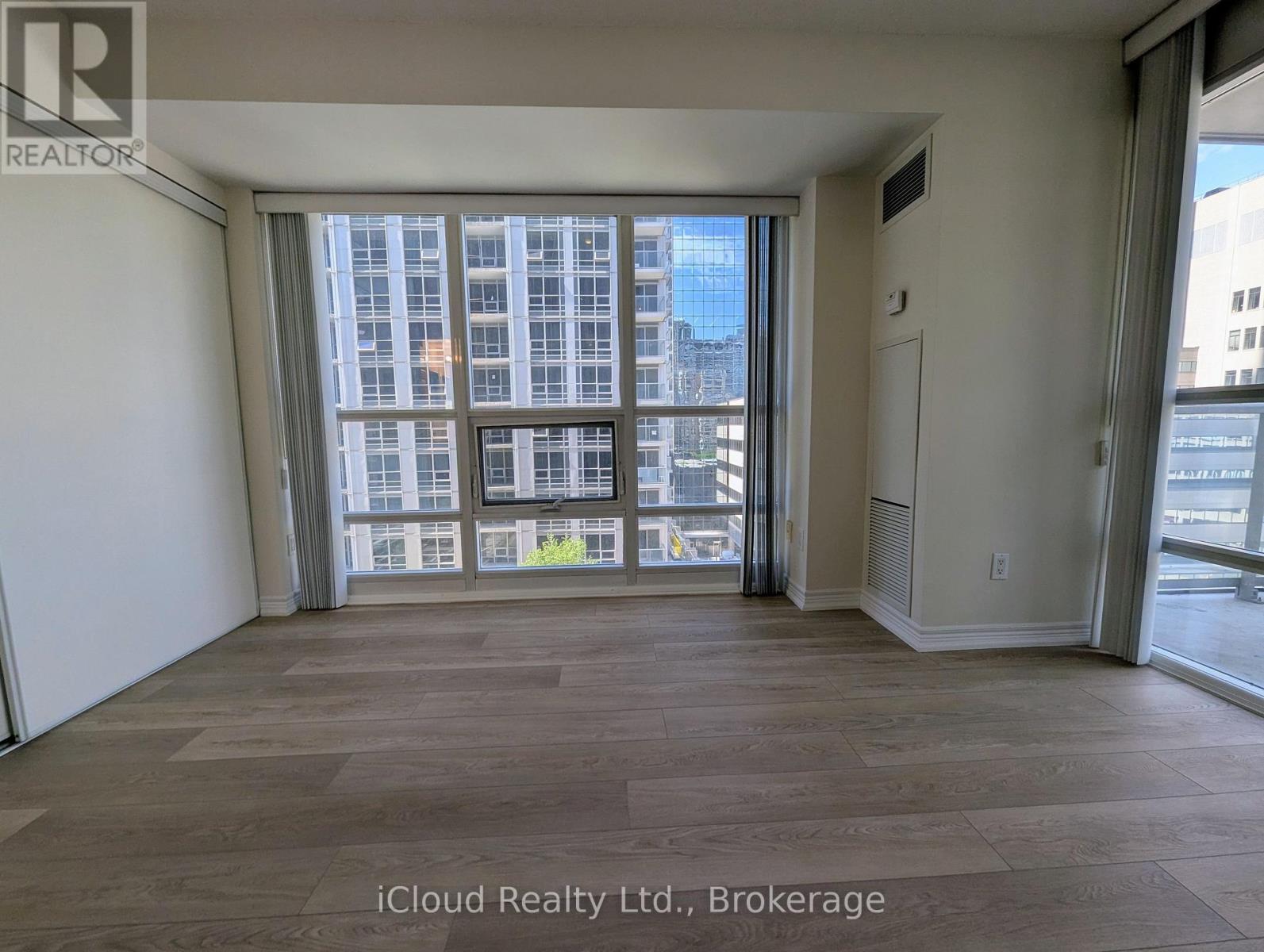 702 - 761 Bay Street, Toronto, Ontario  M5G 2R2 - Photo 22 - C13218826