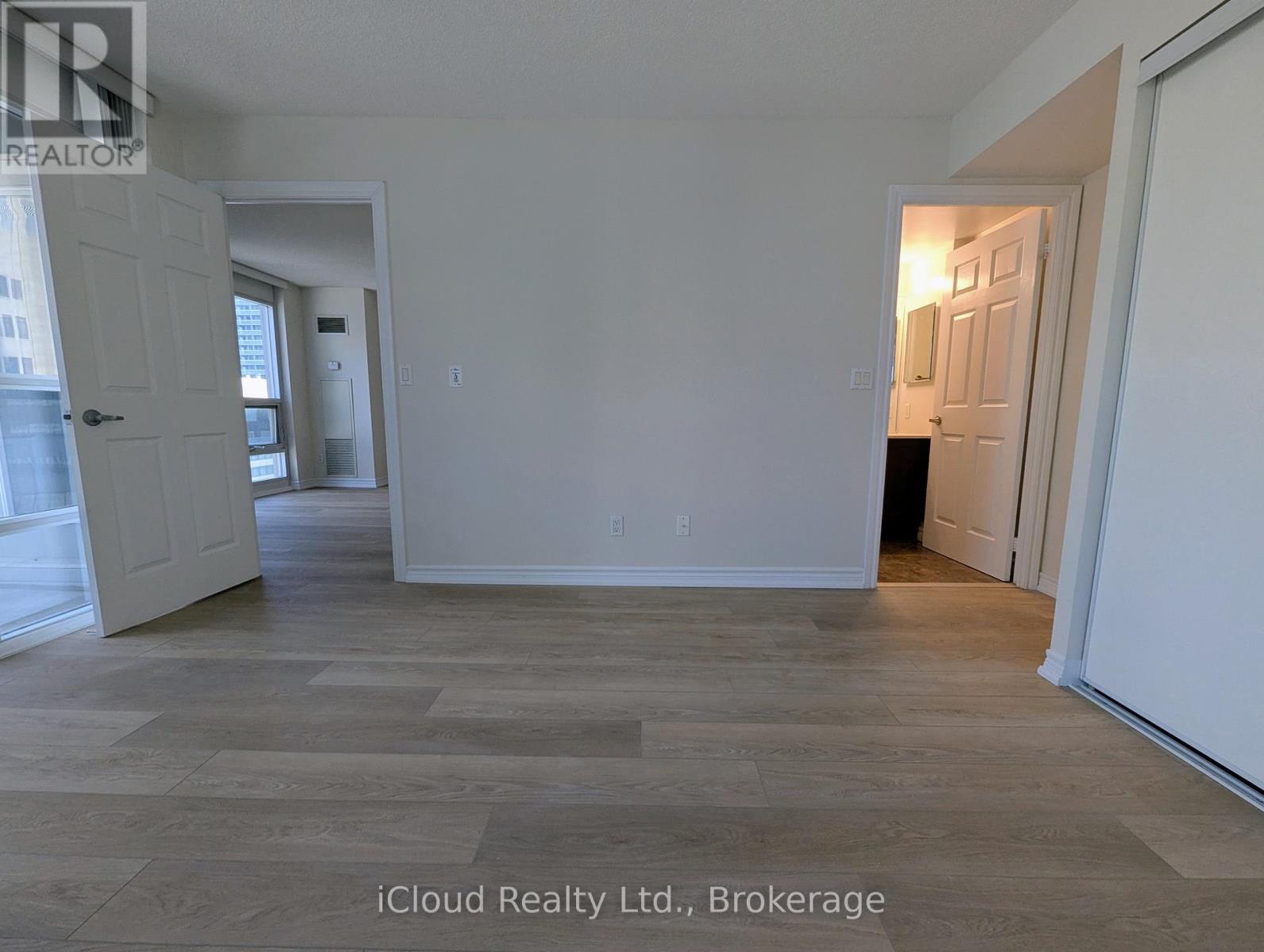 702 - 761 Bay Street, Toronto, Ontario  M5G 2R2 - Photo 25 - C13218826
