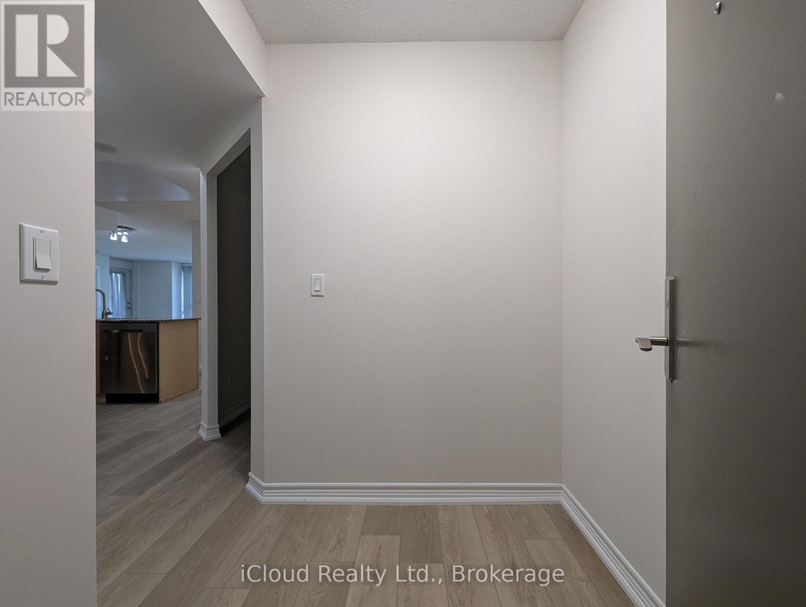 702 - 761 Bay Street, Toronto, Ontario  M5G 2R2 - Photo 6 - C13218826