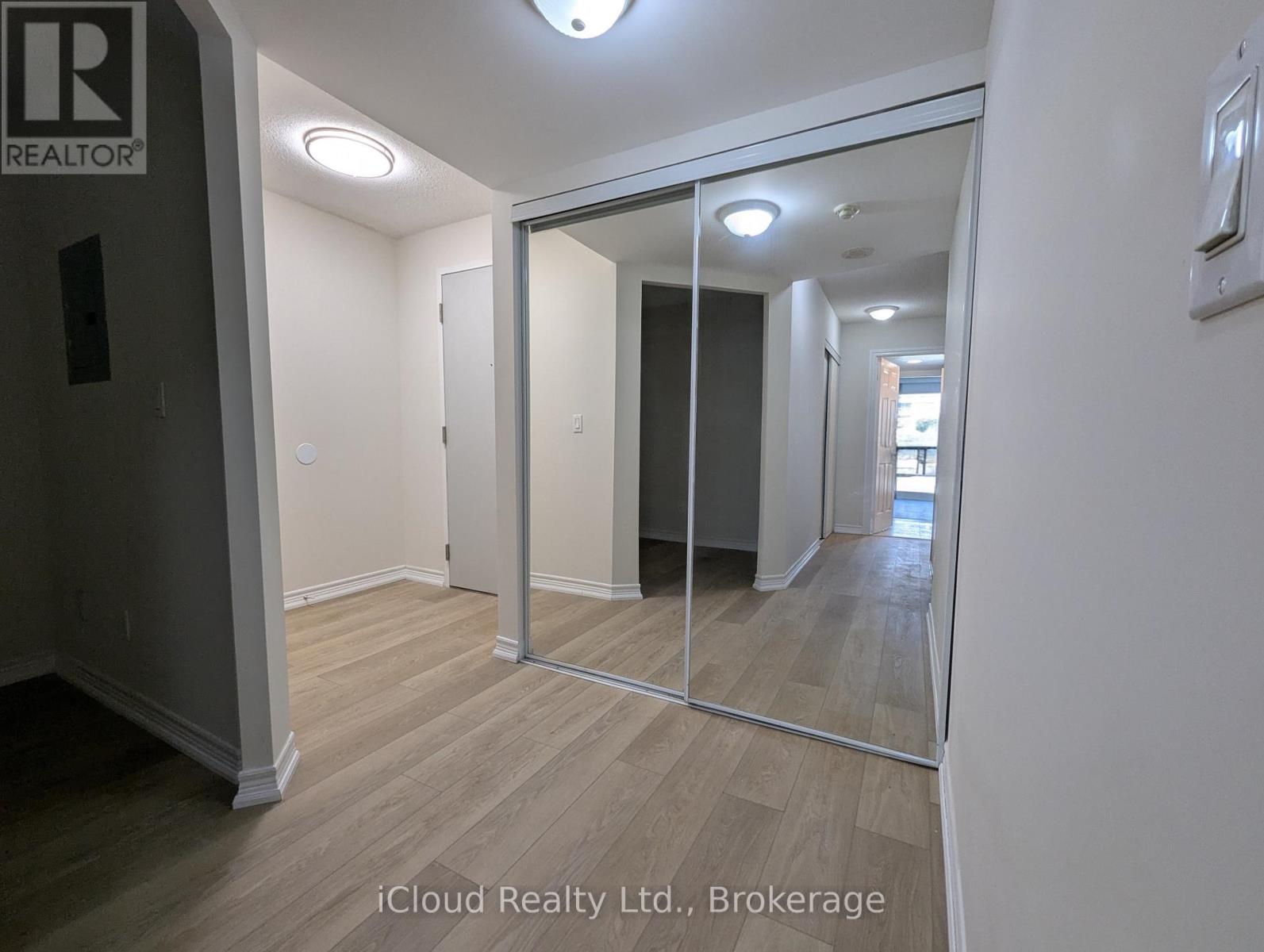 702 - 761 Bay Street, Toronto, Ontario  M5G 2R2 - Photo 7 - C13218826