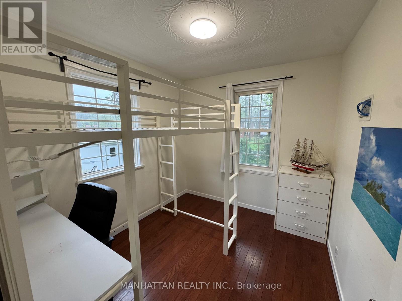 10 Victor Drive, Whitchurch-Stouffville, Ontario  L4A 3G5 - Photo 13 - N12681452
