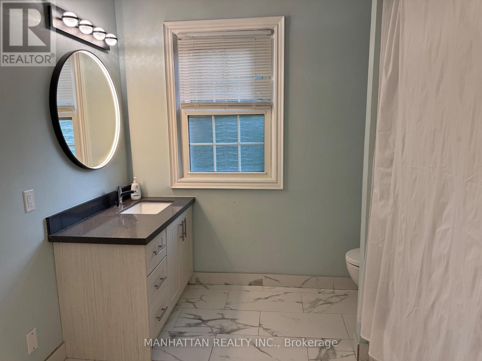 10 Victor Drive, Whitchurch-Stouffville, Ontario  L4A 3G5 - Photo 14 - N12681452