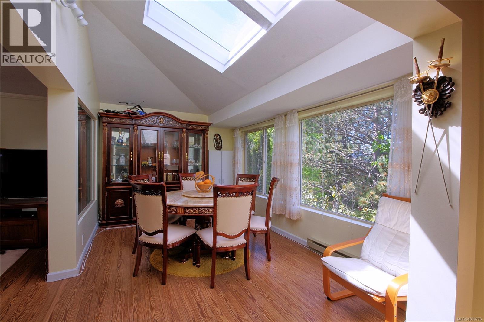 4355 Emily Carr Dr, Saanich, British Columbia  V8X 5E3 - Photo 10 - 1038770