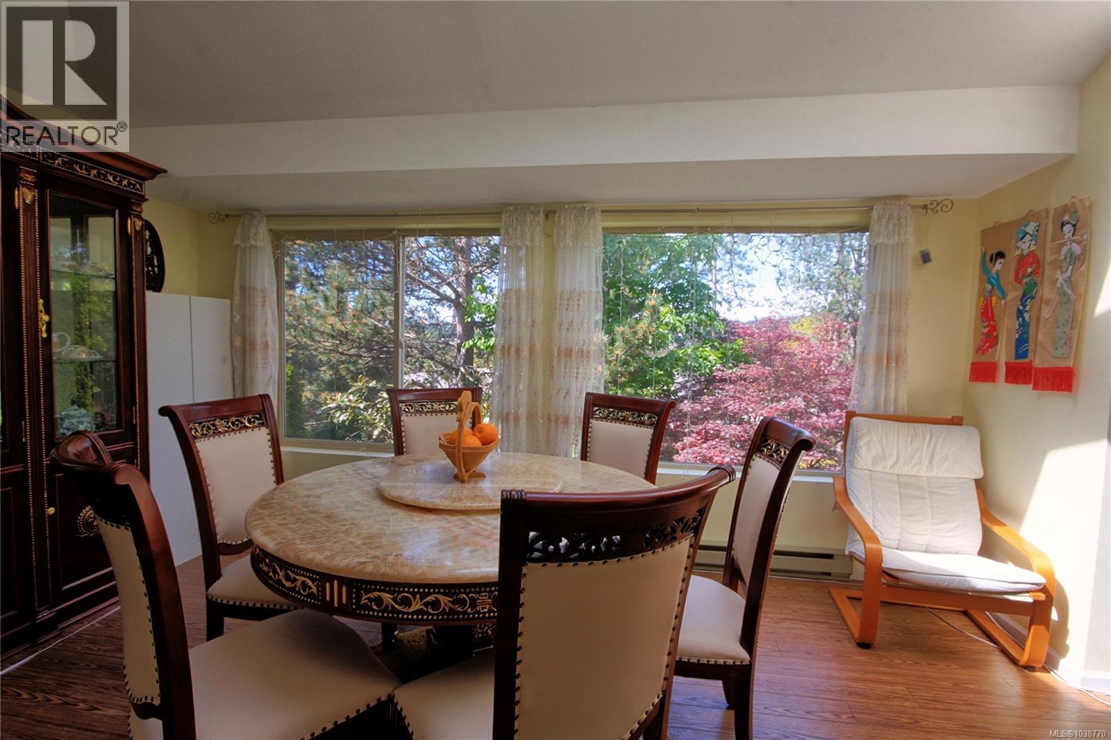 4355 Emily Carr Dr, Saanich, British Columbia  V8X 5E3 - Photo 11 - 1038770