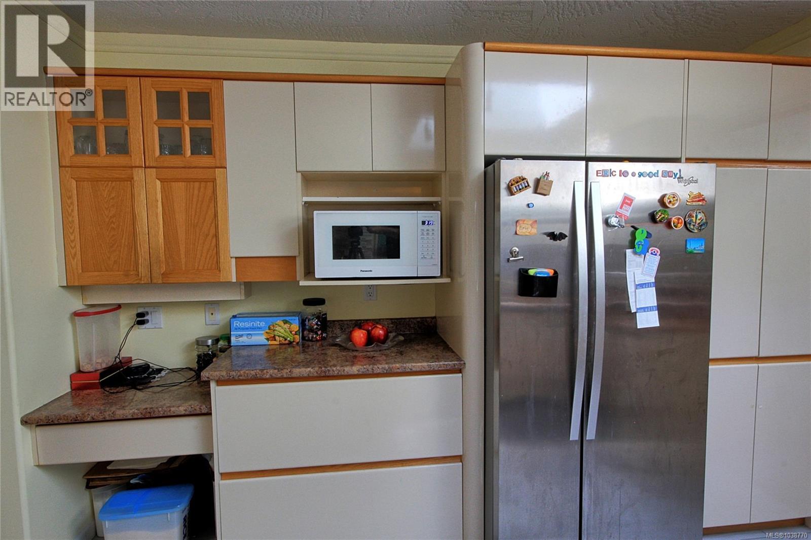 4355 Emily Carr Dr, Saanich, British Columbia  V8X 5E3 - Photo 20 - 1038770