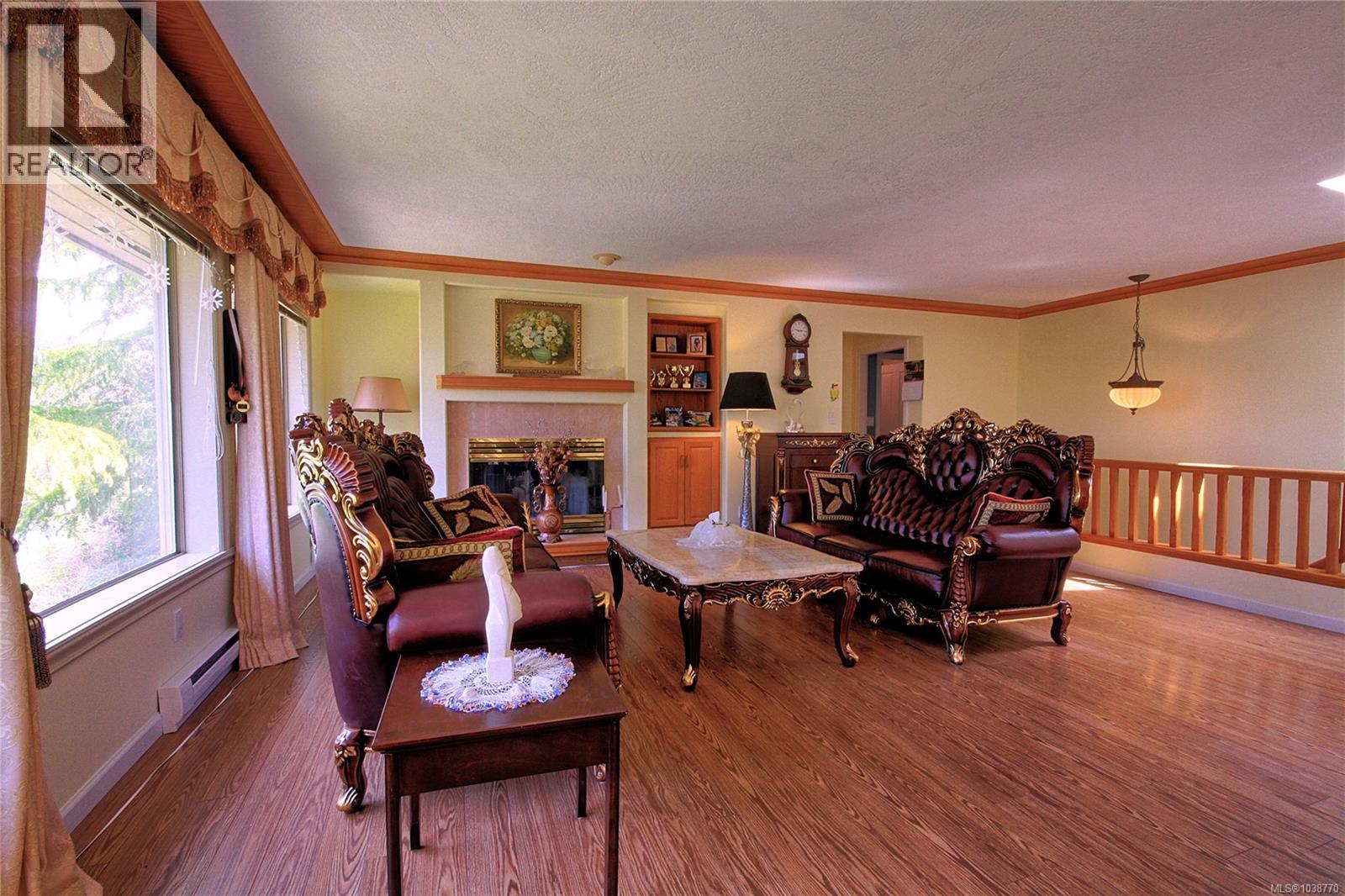 4355 Emily Carr Dr, Saanich, British Columbia  V8X 5E3 - Photo 4 - 1038770