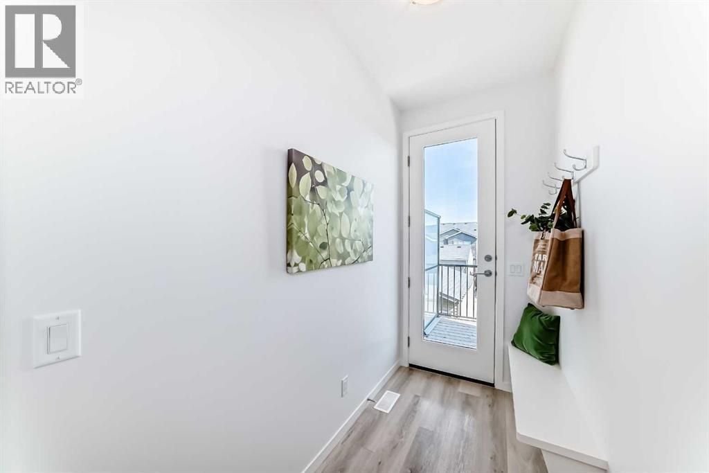 238 Aquila Drive Nw, Calgary, Alberta  T3R 1Y6 - Photo 13 - A2315551